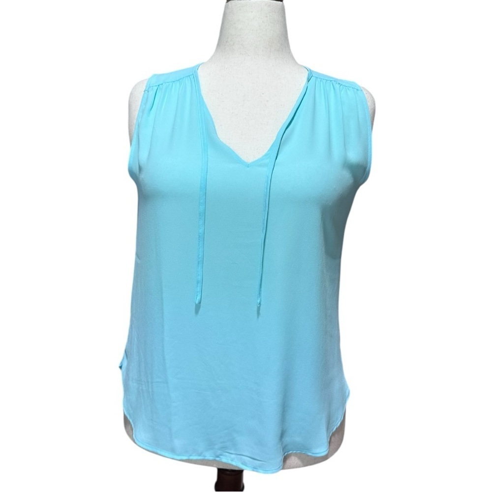 LOFT Sleeveless Light Blue Blouse Size Medium NWT